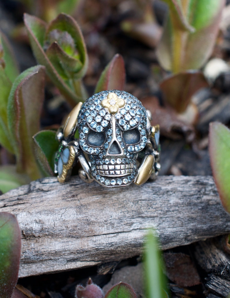 Someday Skull Ring – Diamond, Blue Topaz, Tsavorite & White Mother of Pearl